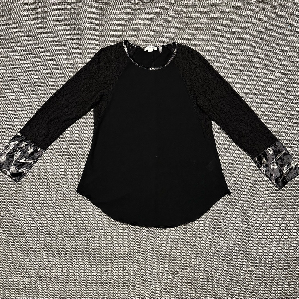 Simply Noelle Black Lace-Sleeve Long Sleeve Top with Velvet Accents